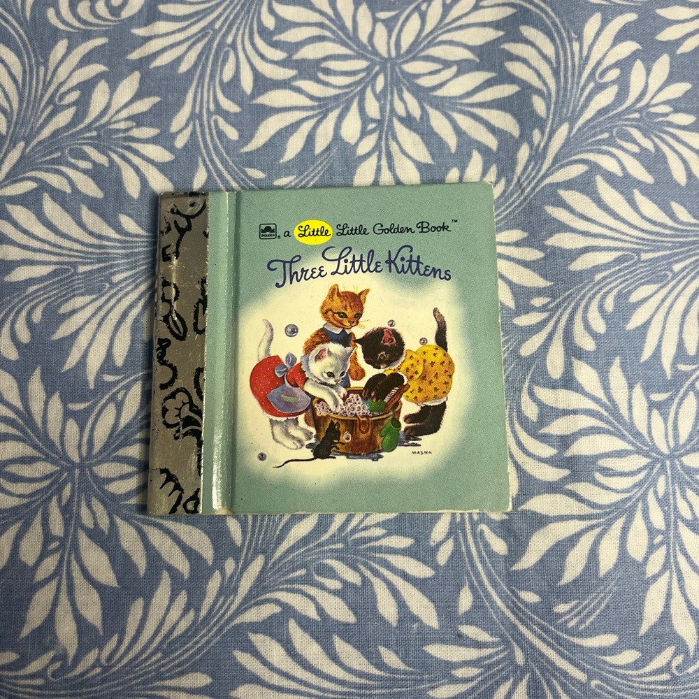 Hardee’s Vintage Miniature Three Little Kittens - Little Golden Book
